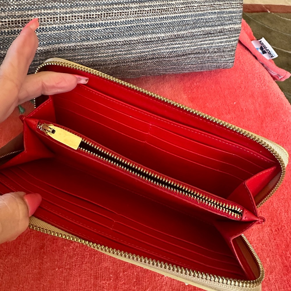 CHRISTIAN LOUBOUTIN STUDDED WALLET CREAM W/IRIDESCENT EUC GORGEOUS - Picture 12 of 12